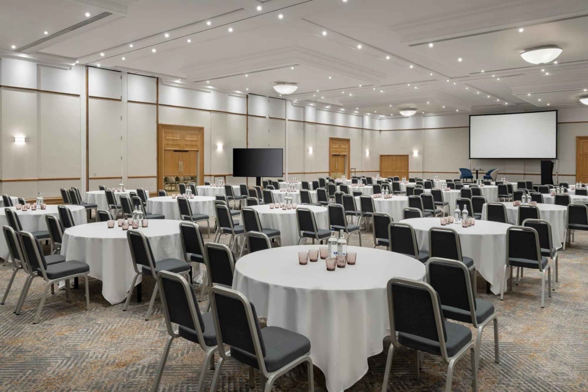 Delta Hotels By Marriott Bristol City Centre Экстерьер фото